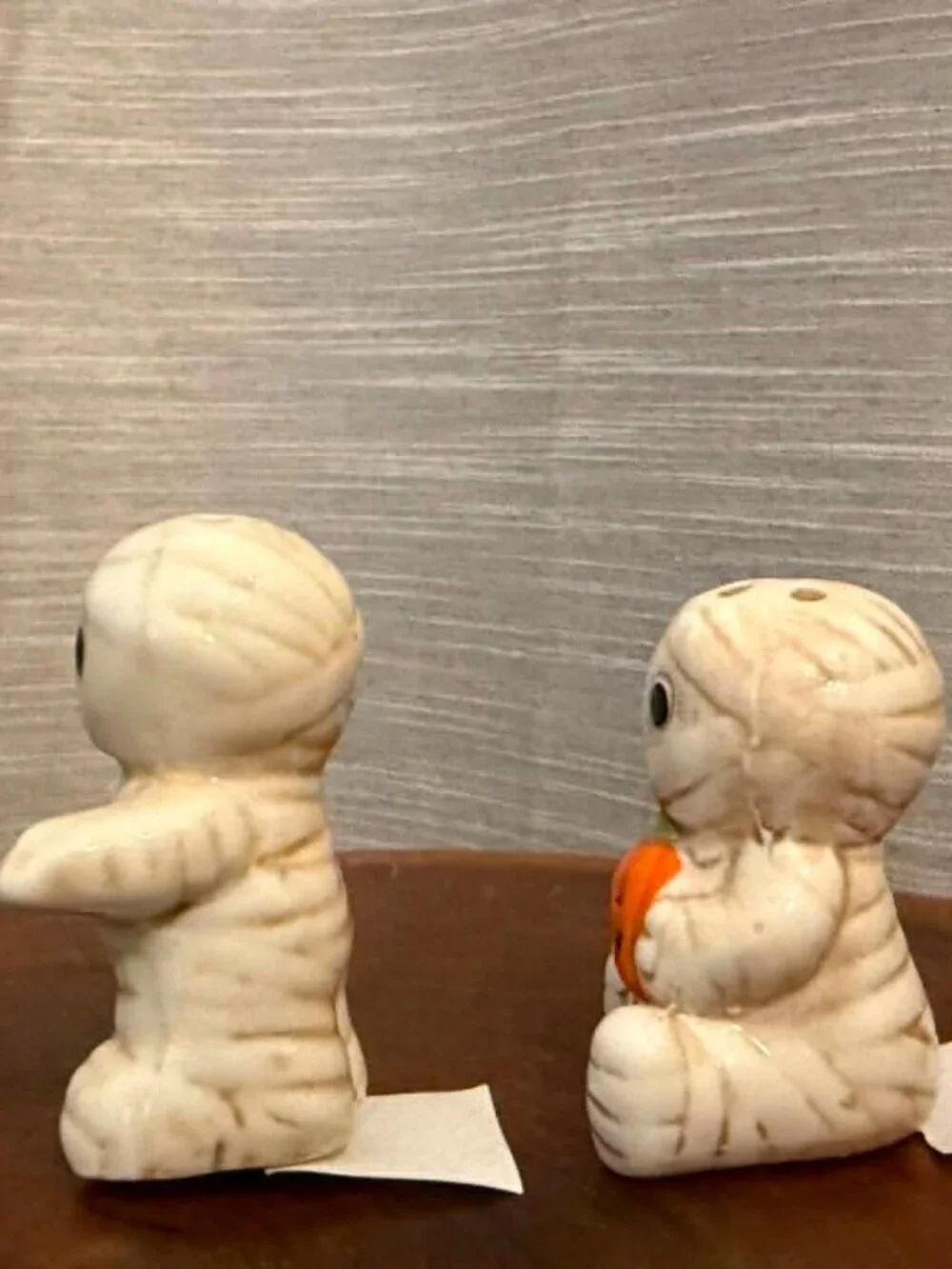 NWT Cracker Barrel Mummy Salt Pepper Shaker Set Ceramic Halloween Pumpkin
